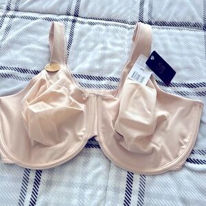 Wacoal bra model 855352 sand color size 40G new with tags